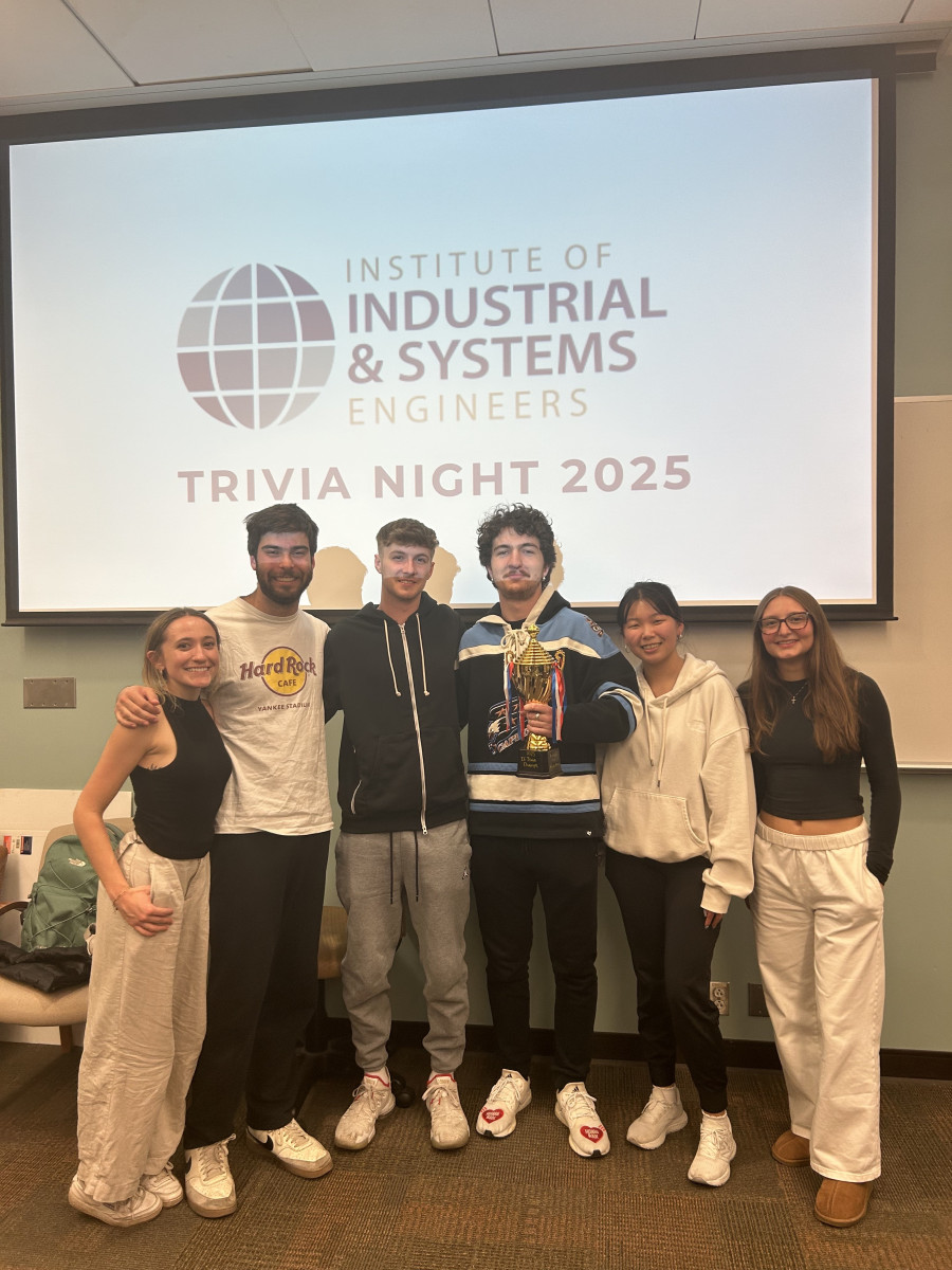 IISE Student Chapter Trivia Night - (L - R) Katherine Gonzalez, Andrew Fox, Nelson Buys, Alex Grigelis, Jordan Henry, and Maiah Ruby at trivia night IISE Student Chapter Trivia Night