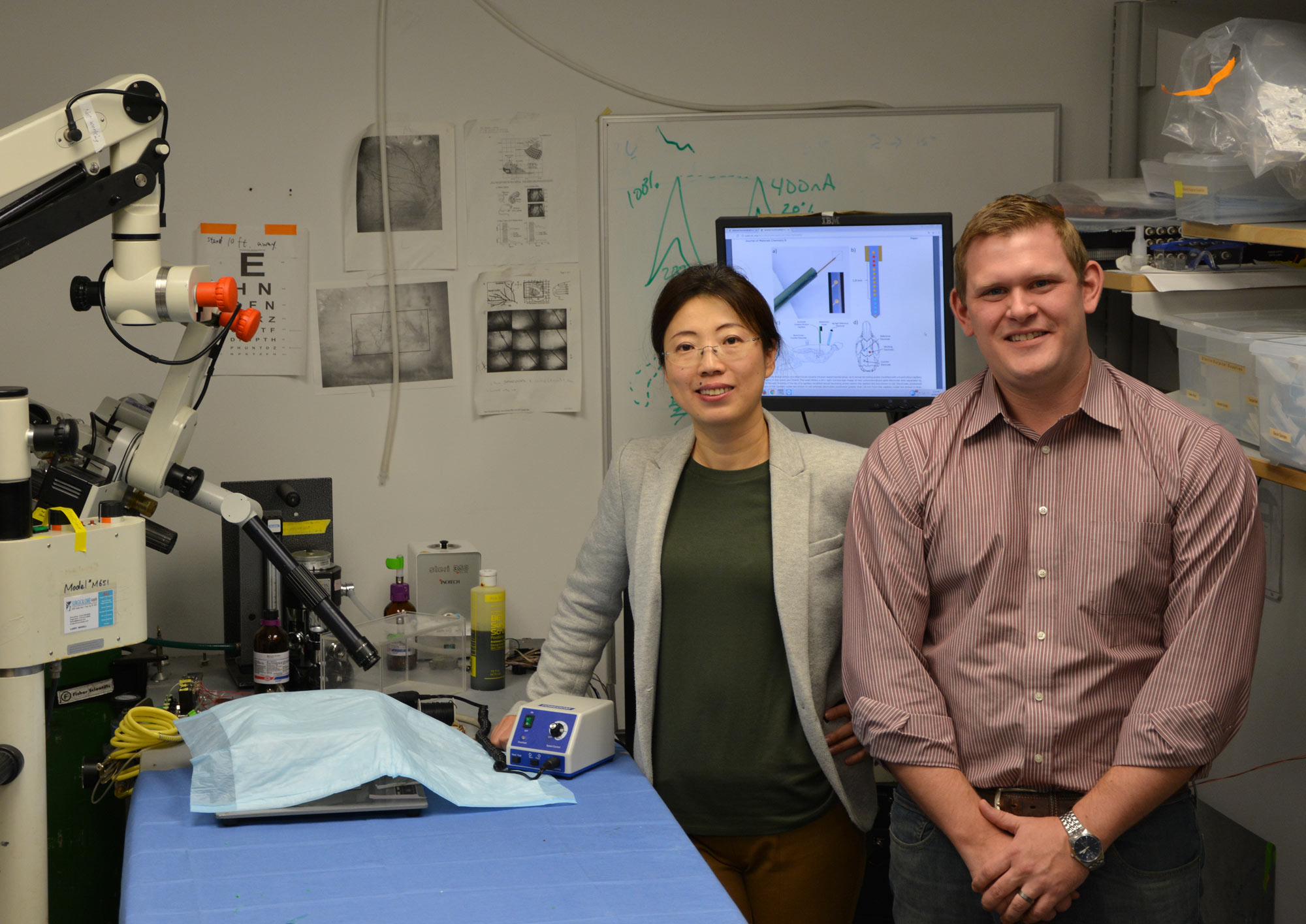 Dr. Cui (left) and Dr. Taylor at the Cui Lab