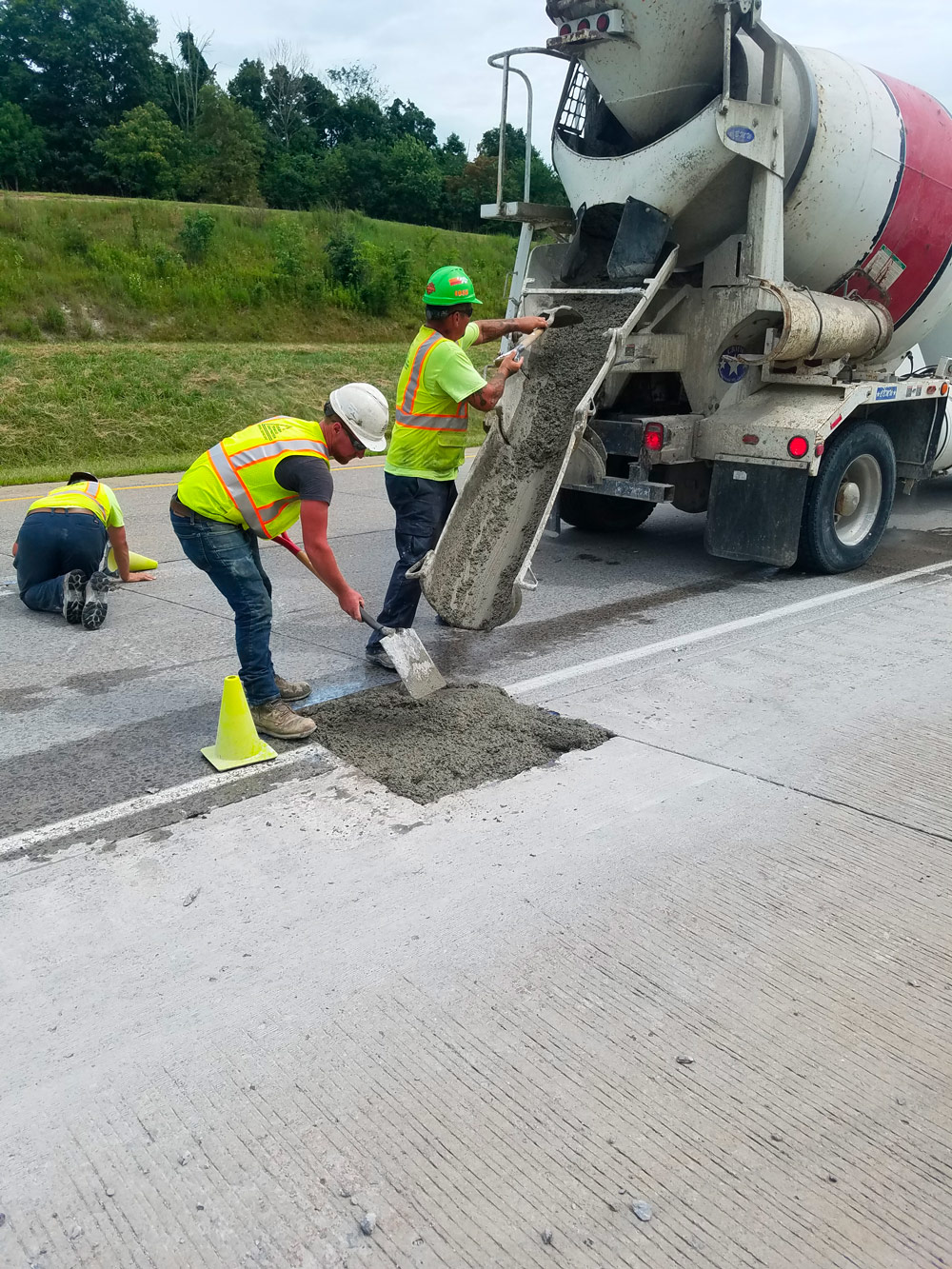 STUDENT SITE VISIT TO JOINTED PLAIN CONCRETE PAVEMENT PROJECT