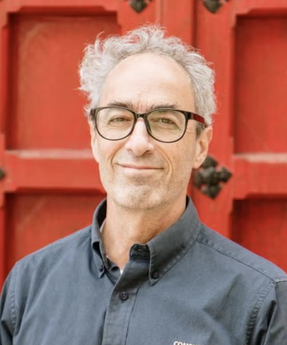 headshot of Daniel Mosse