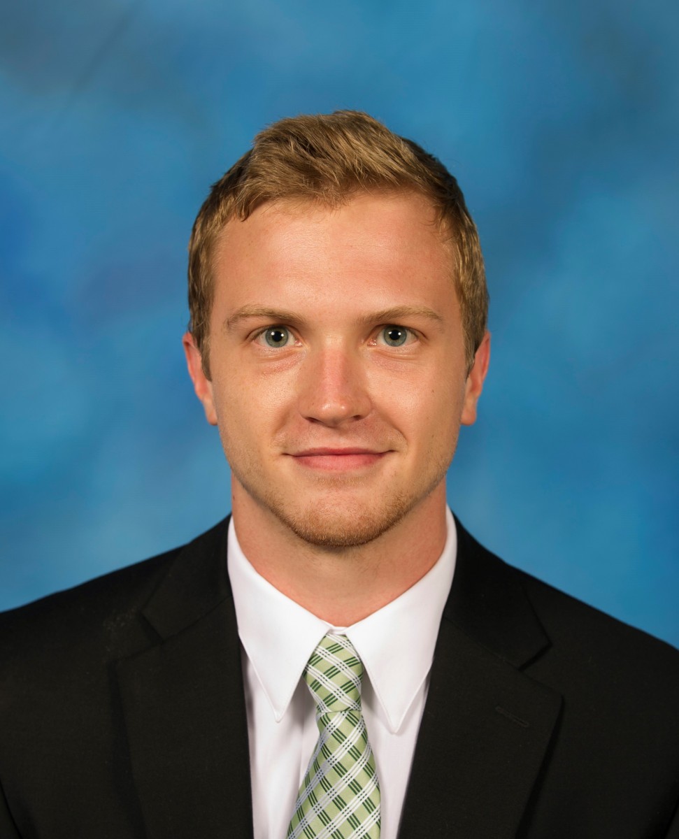 headshot (close) - Students from the Swanson School of Engineering, portraits taken during a job fair to be provided to the students for their professional development. Photographed at the William Pitt Union, Tuesday, September, 22, 2015. 210826 headshot (close)