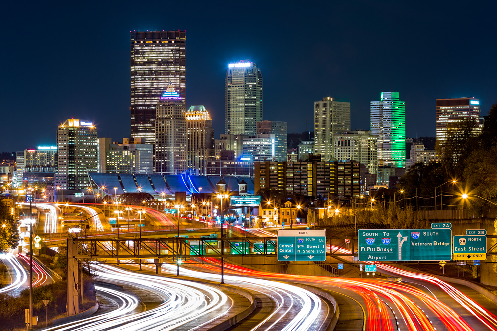 Highways approaching the city of Pittsburgh. (Credit: Shutterstock)