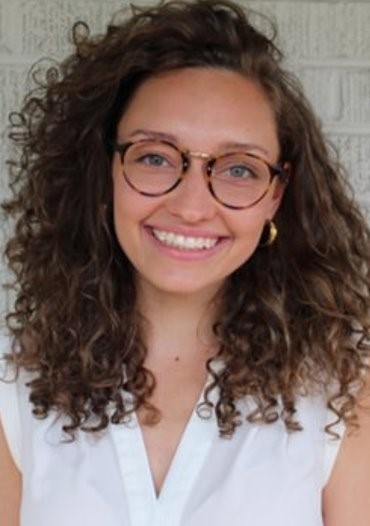 headshot- Hannah Geisler