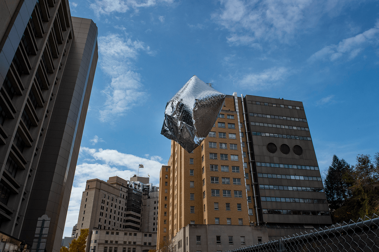 The Foundations of Chemical Engineering class formed teams and designed balloons no larger than 2 cubic meters that could carry at least a 15 gram payload and stay aloft for 20 seconds.