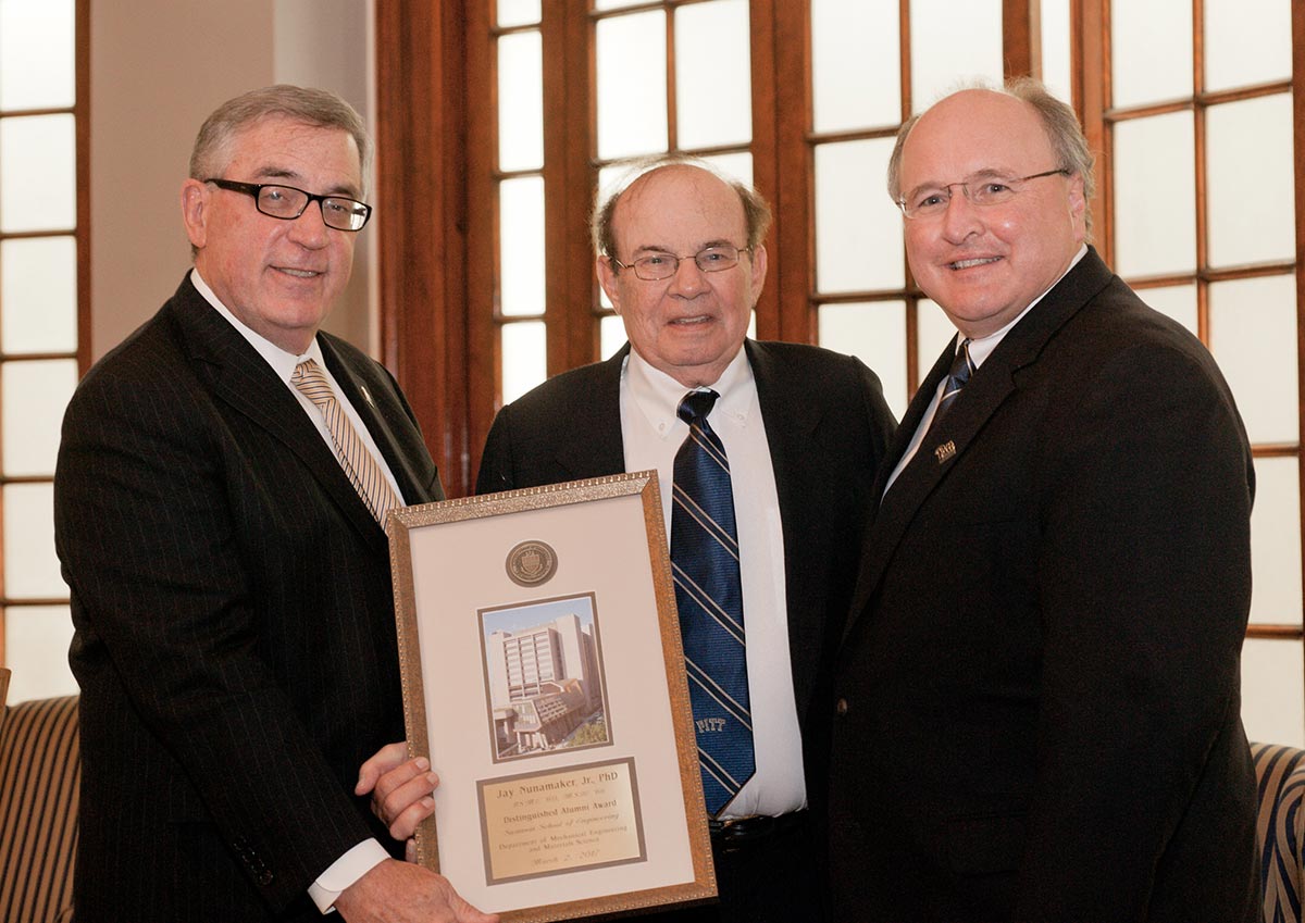 Alumnus Jay Nunamaker presented with the 2017 Distinguished Alumni Award