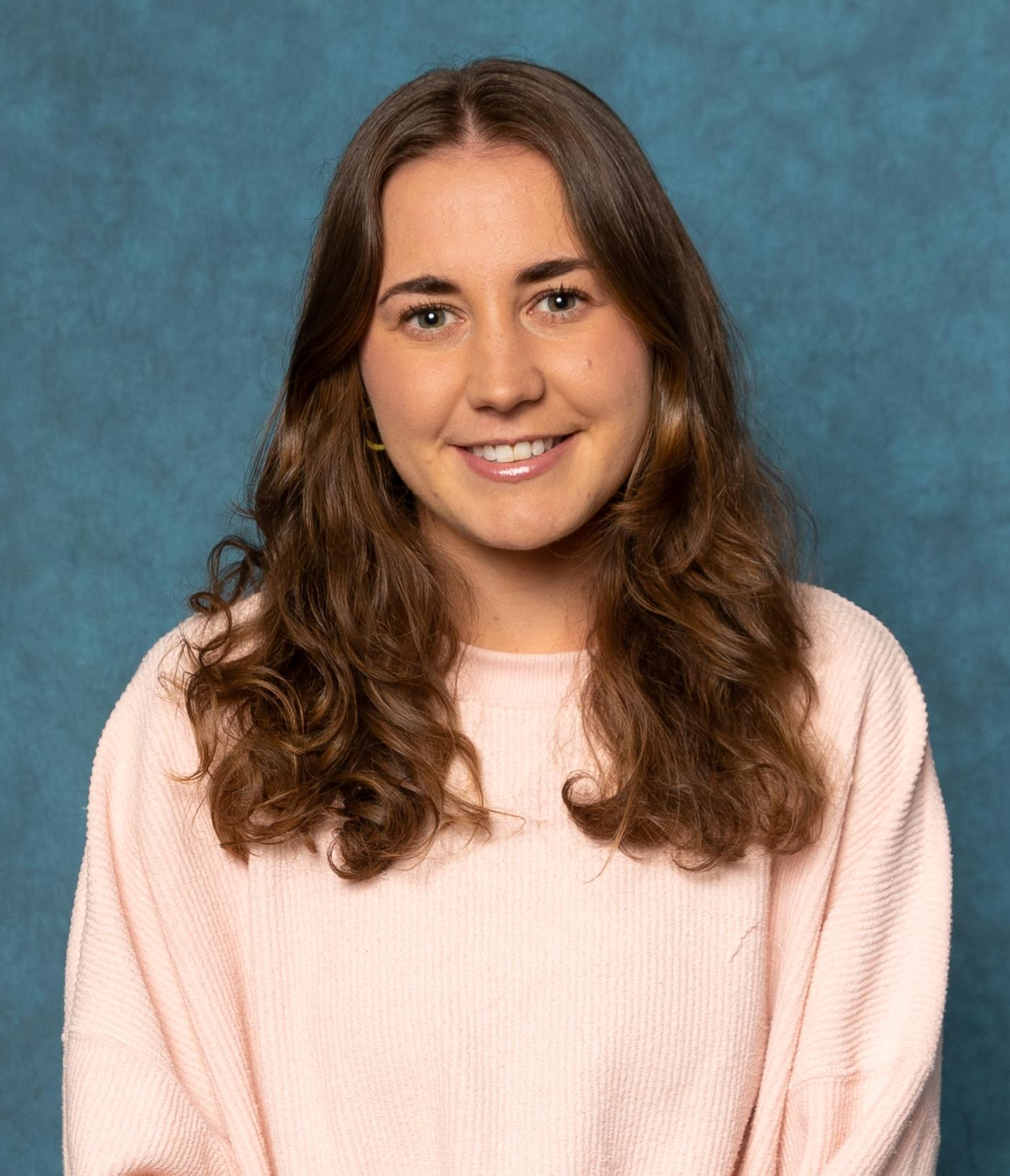 esmee de cortie head shot